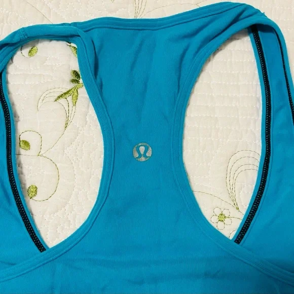 Lululemon Cool Racerback Size 6. - Picture 3 of 3